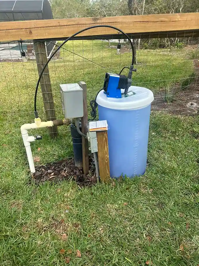 Irrigation pump with chemical tank installation